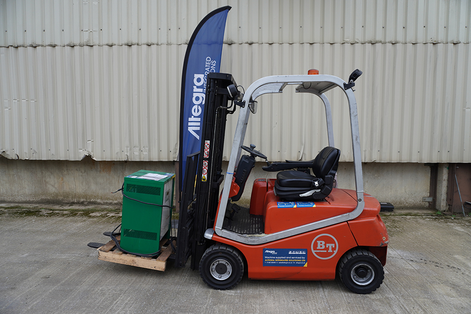 2005 TCM CE264075 Electric Counterbalance 2005 TCM CE264075 Electric Counterbalance