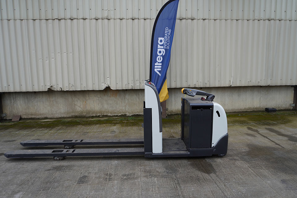 Unicarrier PPL/200T Order Picker